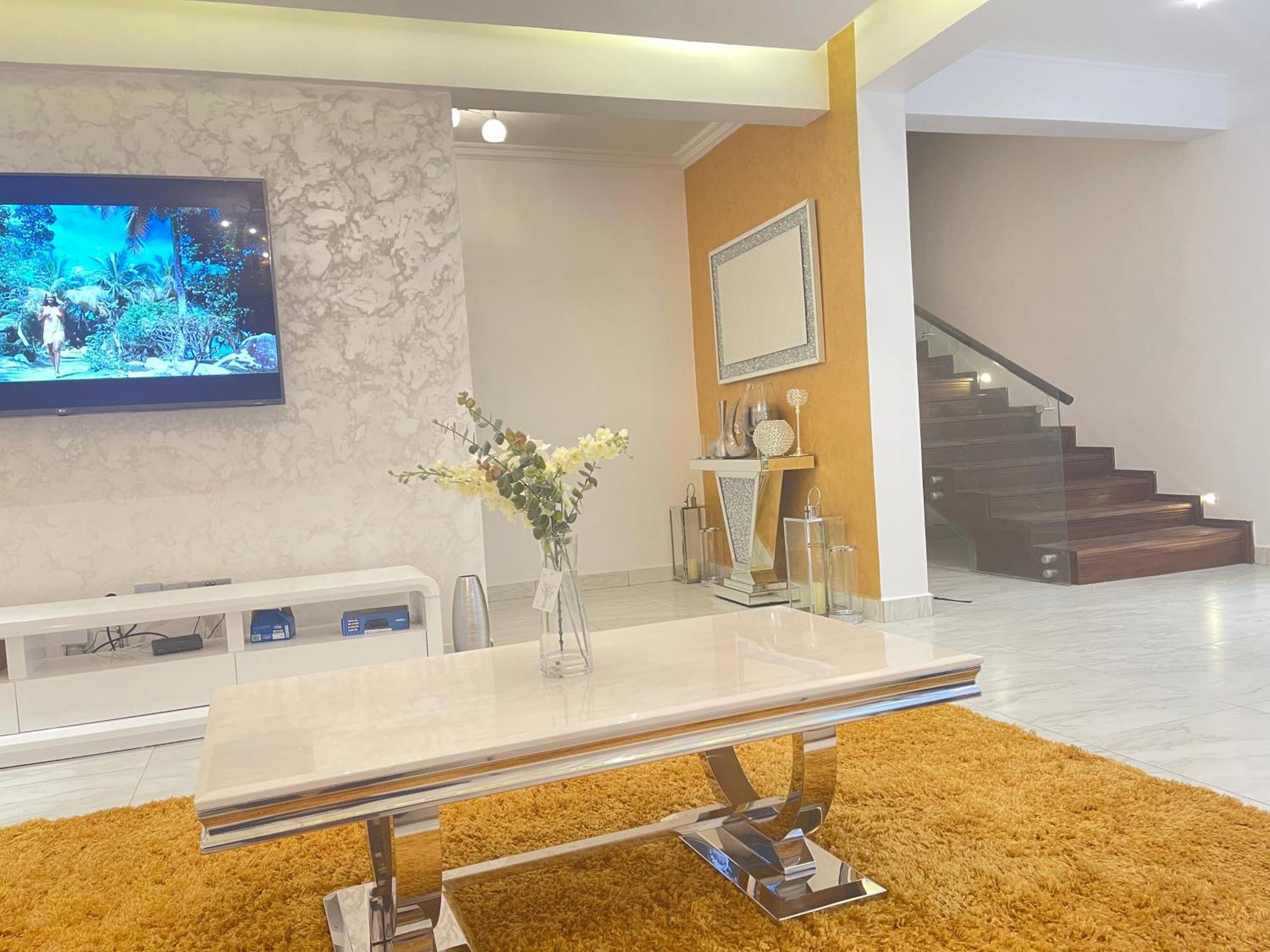 The Vittins Apartment Accra Luaran gambar