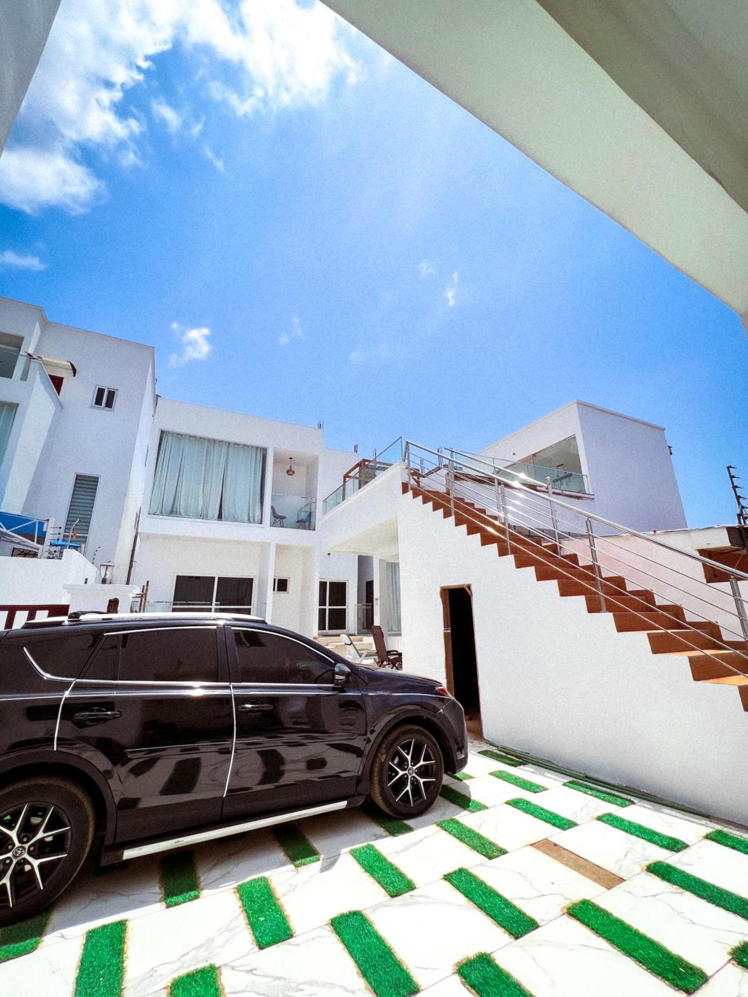 The Vittins Apartment Accra Luaran gambar