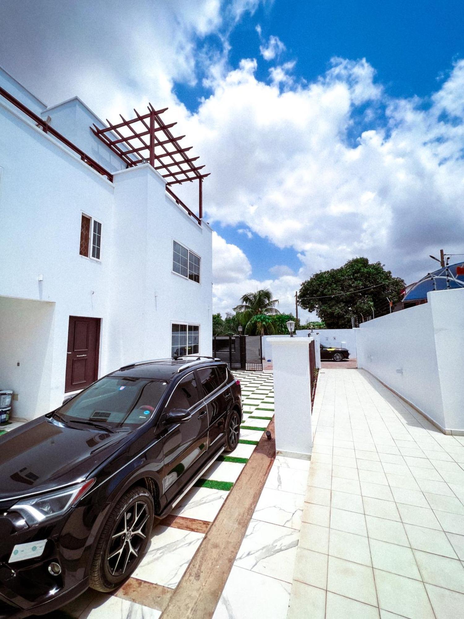 The Vittins Apartment Accra Luaran gambar