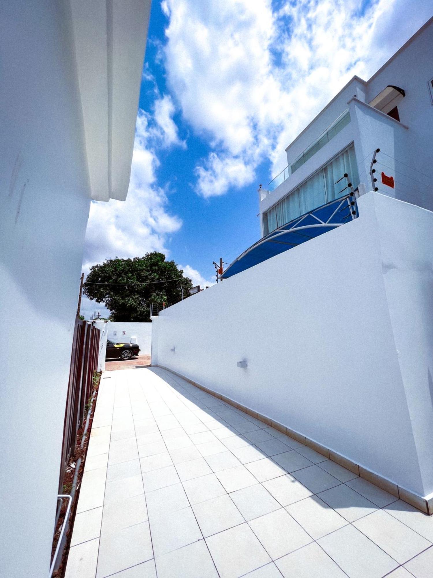 The Vittins Apartment Accra Luaran gambar